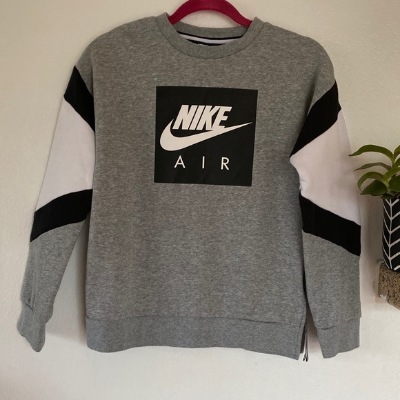 nike cozy sweater